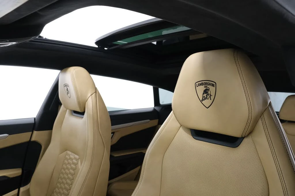 2020 Lamborghini Urus - Image 30 of 31