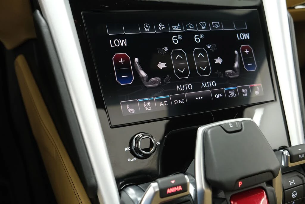 2020 Lamborghini Urus - Image 22 of 31