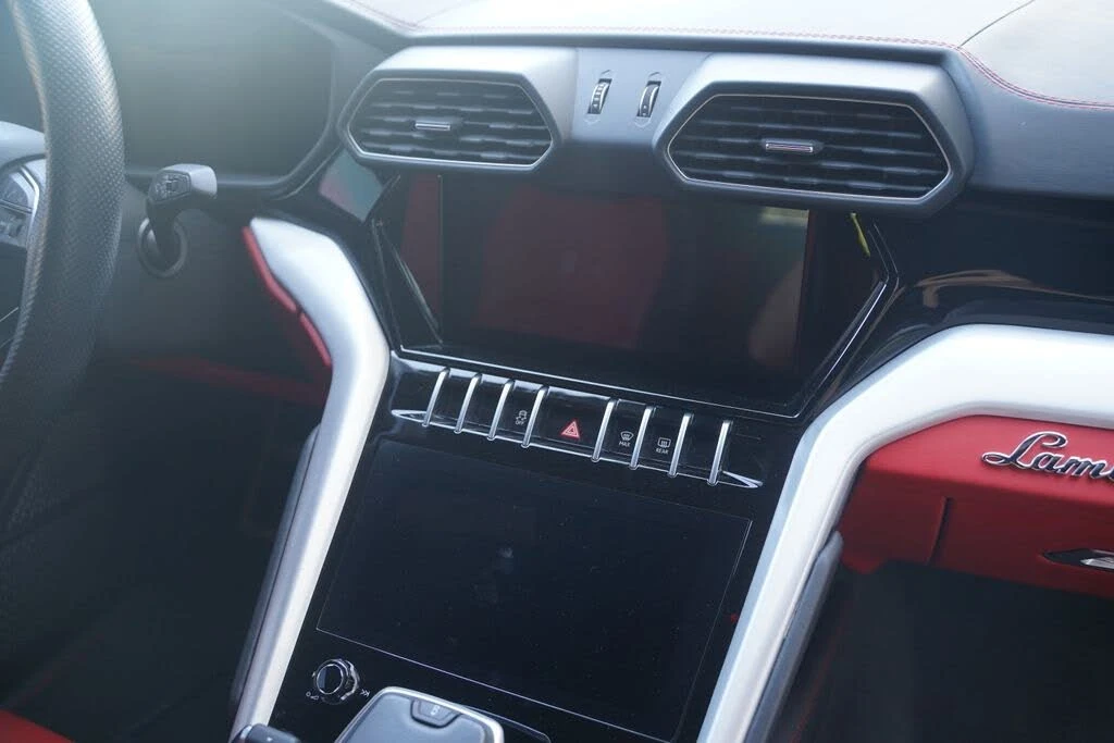 2020 Lamborghini Urus - Image 23 of 24