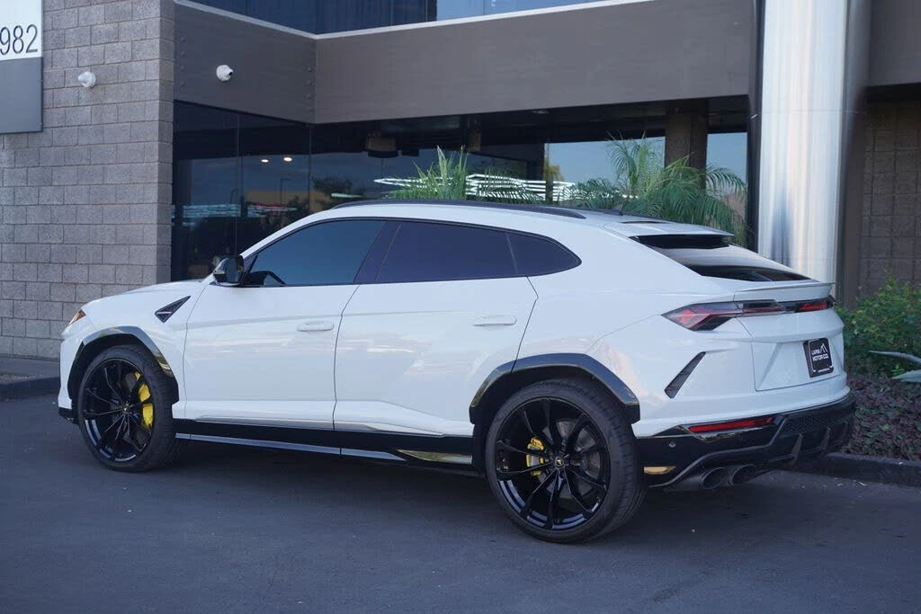 2020 Lamborghini Urus - Image 12 of 24