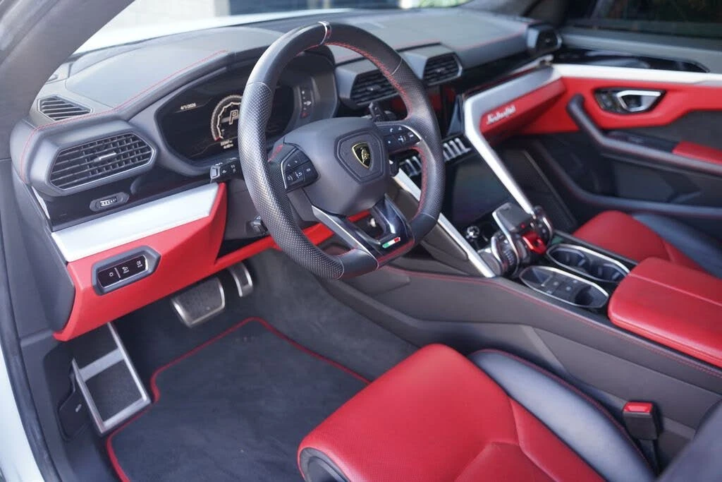 2020 Lamborghini Urus - Image 15 of 24
