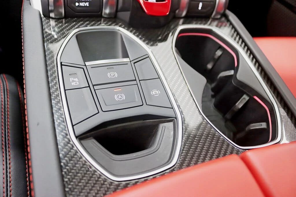 2020 Lamborghini Urus - Image 27 of 31