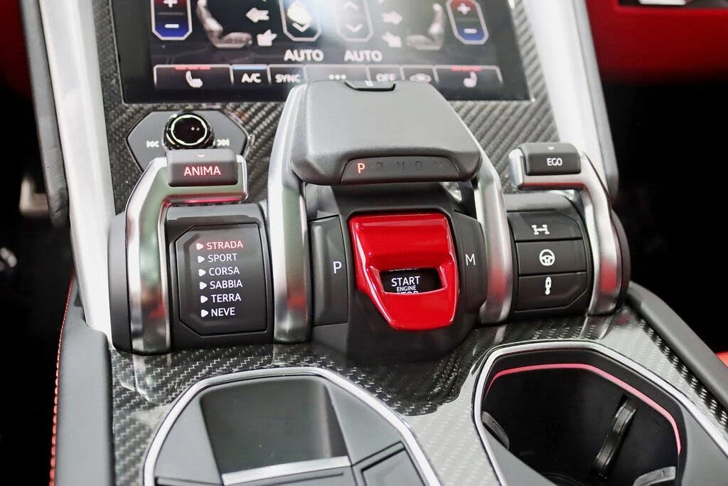 2020 Lamborghini Urus - Image 26 of 31