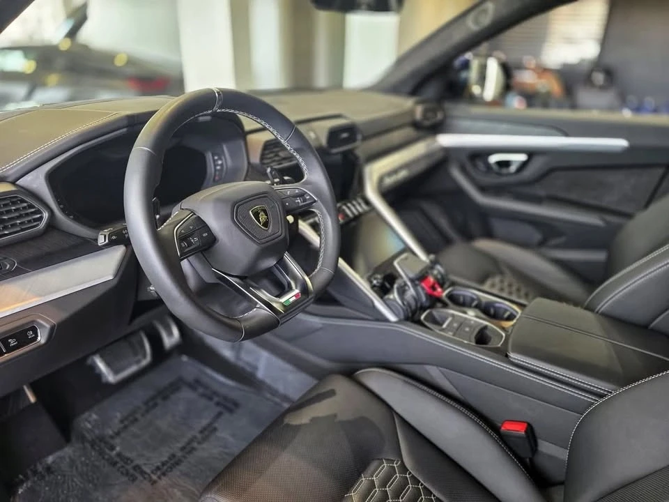 2020 Lamborghini Urus - Image 12 of 19