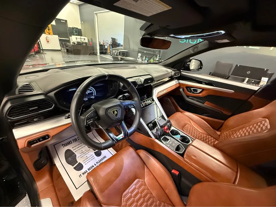 2020 Lamborghini Urus - Image 8 of 20