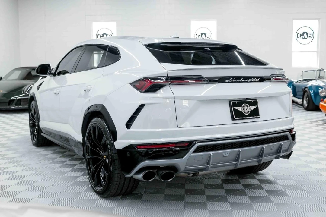 2020 Lamborghini Urus - Image 9 of 31