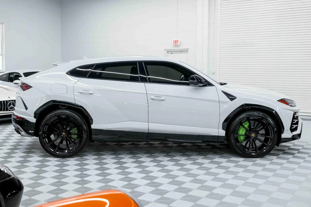 2020 Lamborghini Urus - Image 6 of 31