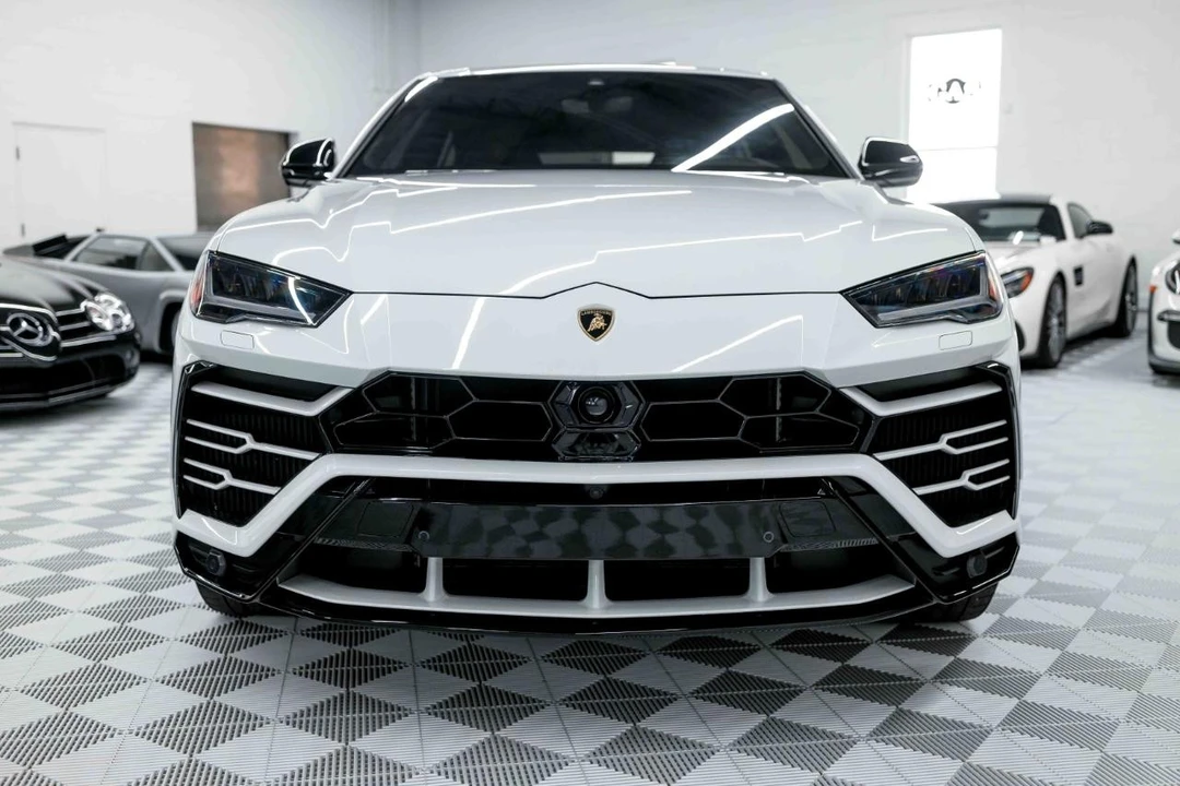 2020 Lamborghini Urus - Image 4 of 31
