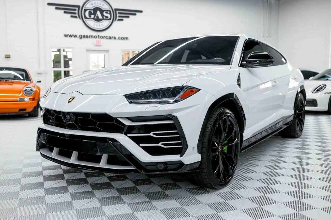 2020 Lamborghini Urus - Image 3 of 31