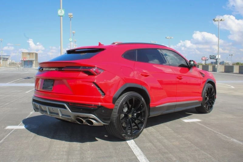 2020 Lamborghini Urus - Image 8 of 12