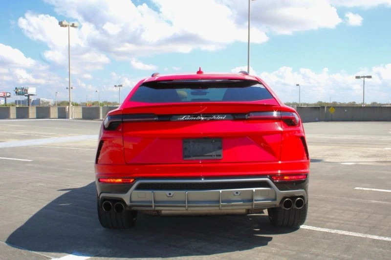 2020 Lamborghini Urus - Image 10 of 12