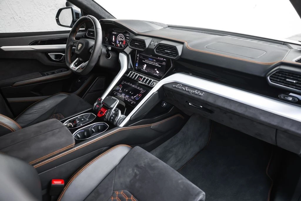 2020 Lamborghini Urus - Image 20 of 31