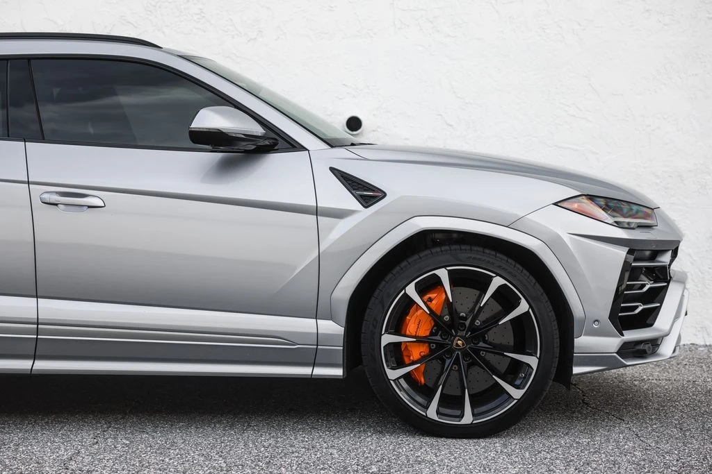 2020 Lamborghini Urus - Image 3 of 31