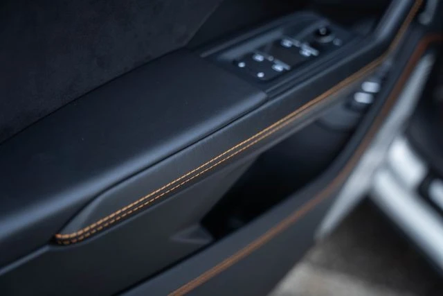 2020 Lamborghini Urus - Image 25 of 31