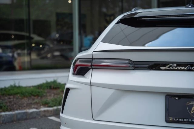 2020 Lamborghini Urus - Image 20 of 31