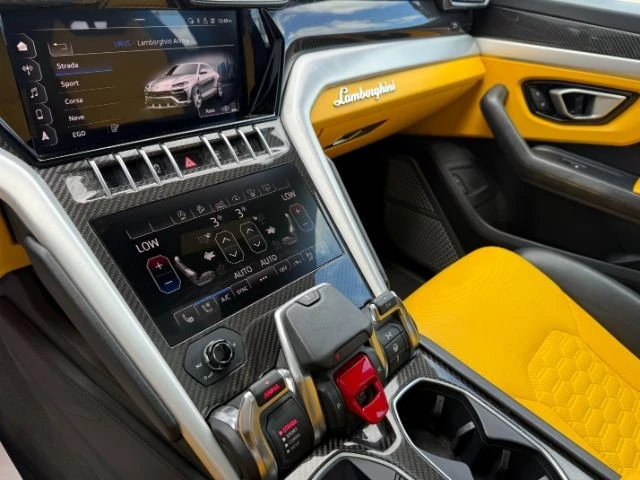 2020 Lamborghini Urus - Image 16 of 21