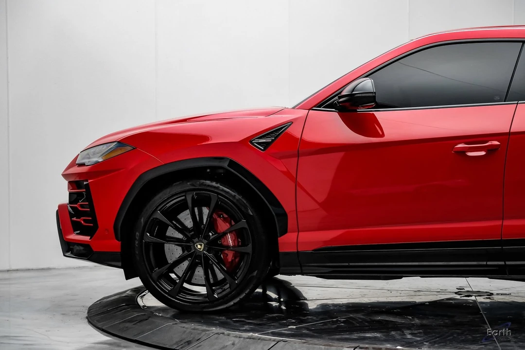 2020 Lamborghini Urus - Image 8 of 12