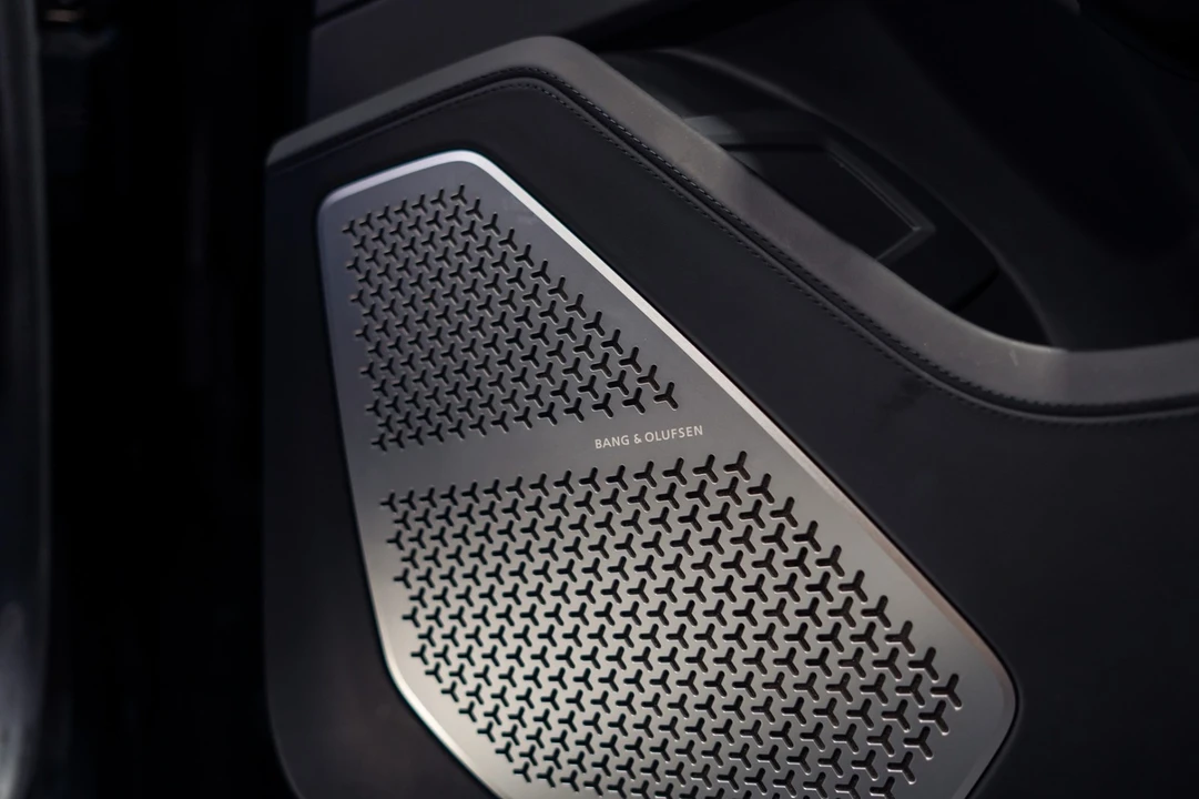 2020 Lamborghini Urus - Image 13 of 31