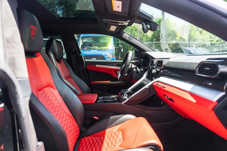 2020 Lamborghini Urus - Image 15 of 20