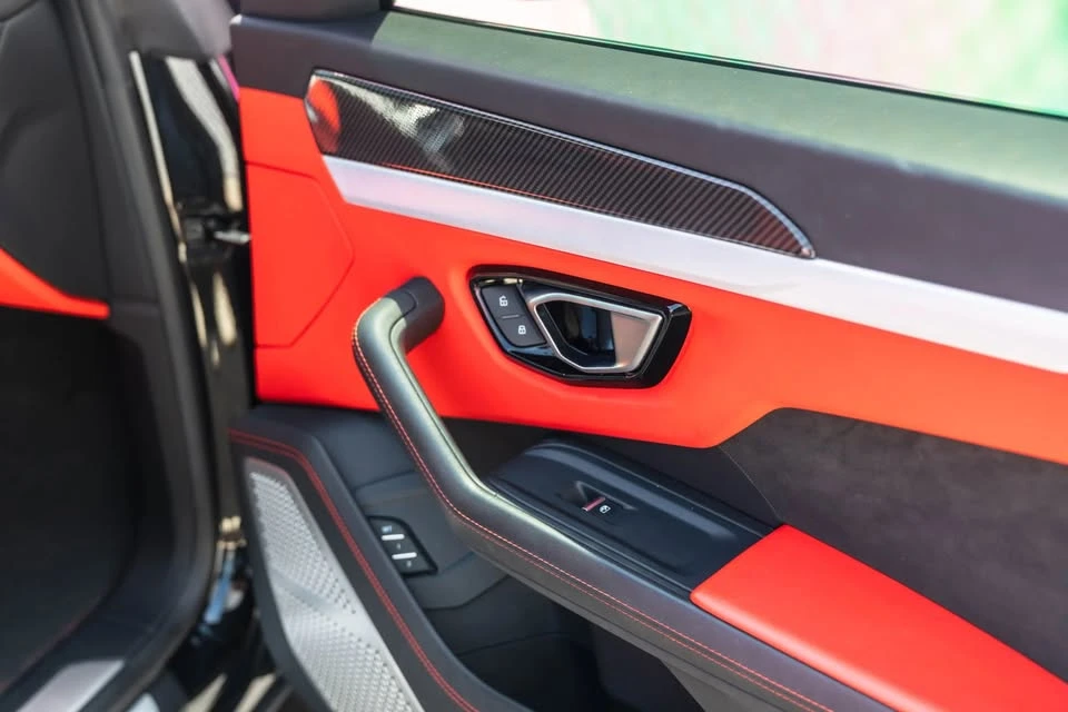 2020 Lamborghini Urus - Image 19 of 20