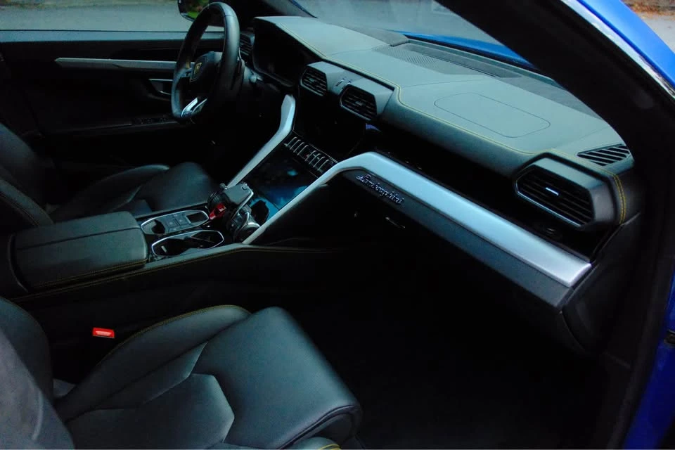 2020 Lamborghini Urus - Image 10 of 20