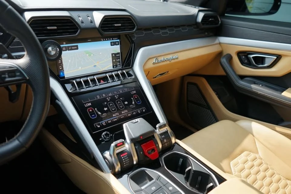 2020 Lamborghini Urus - Image 19 of 20