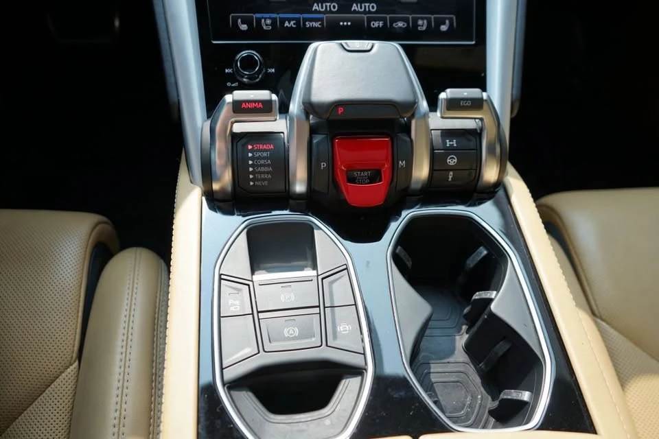 2020 Lamborghini Urus - Image 18 of 20