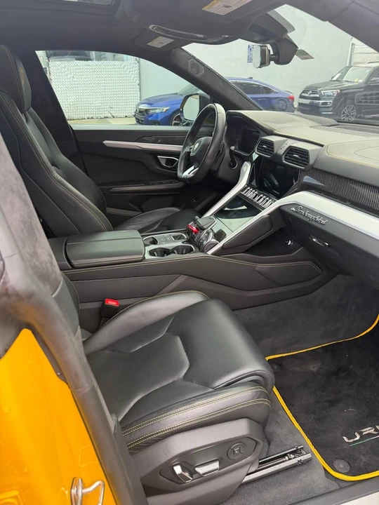 2020 Lamborghini Urus - Image 9 of 9