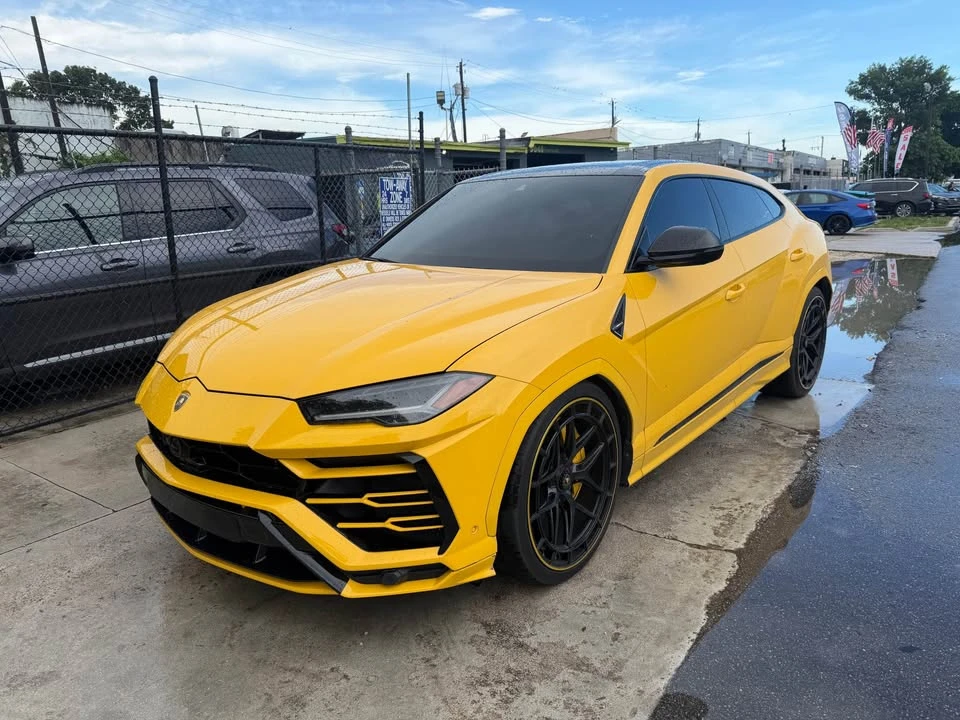 2020 Lamborghini Urus - Image 2 of 9