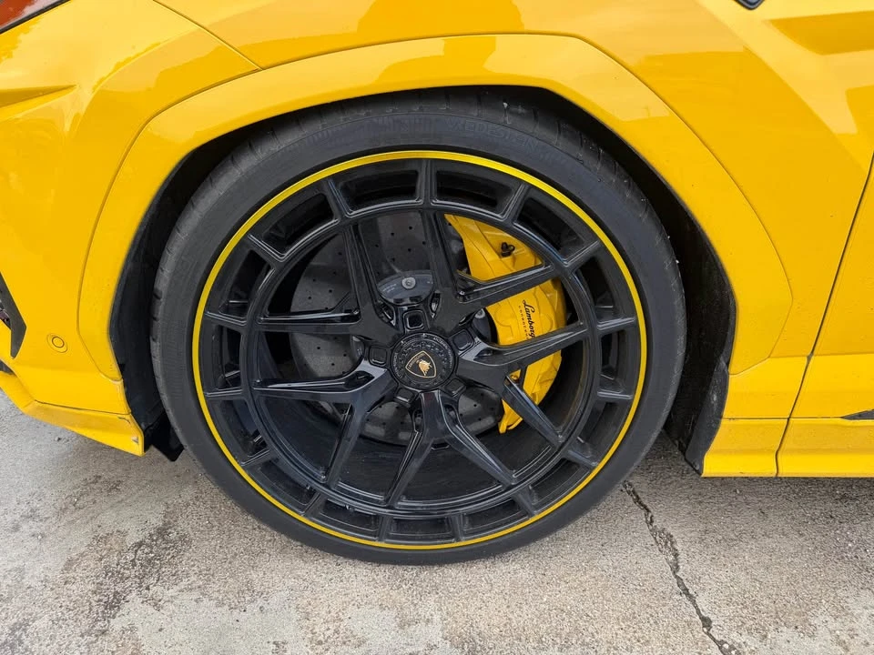 2020 Lamborghini Urus - Image 6 of 9
