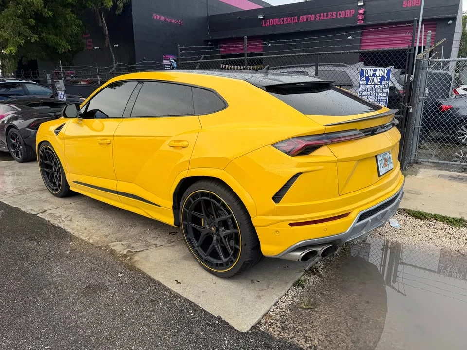 2020 Lamborghini Urus - Image 3 of 9