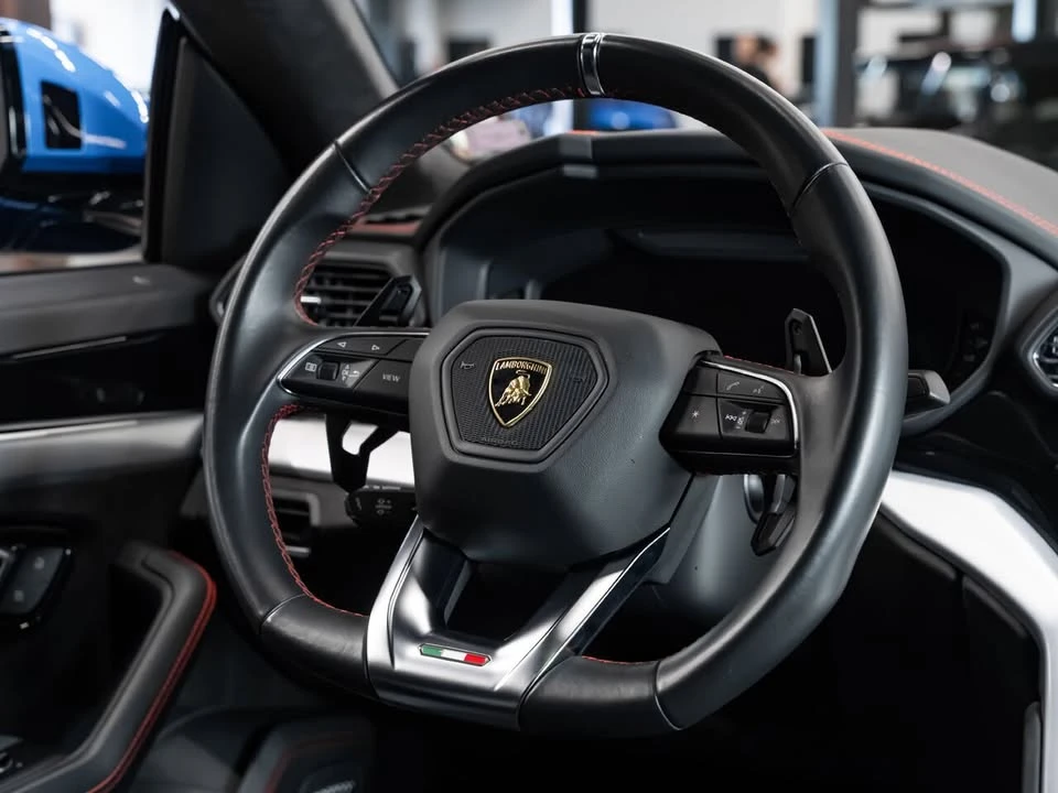2020 Lamborghini Urus - Image 2 of 8