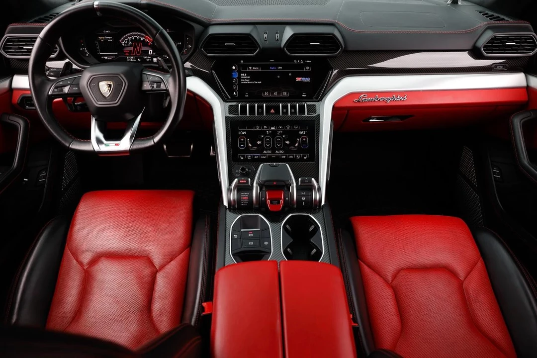 2020 Lamborghini Urus - Image 2 of 21