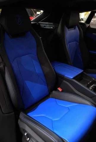 2020 Lamborghini Urus - Image 18 of 27