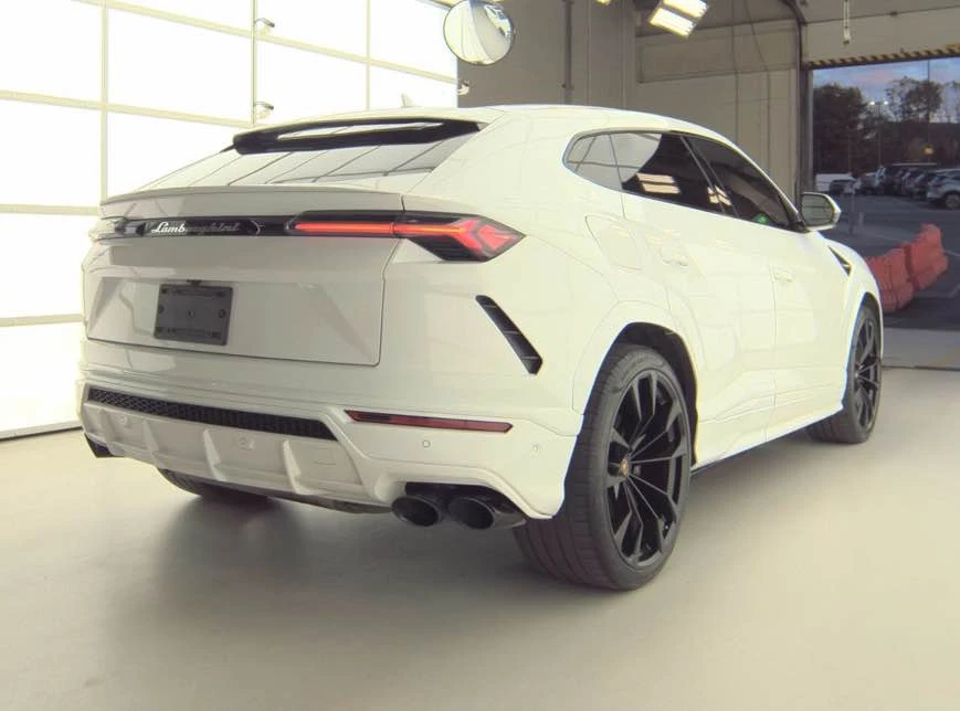 2020 Lamborghini Urus - Image 2 of 12