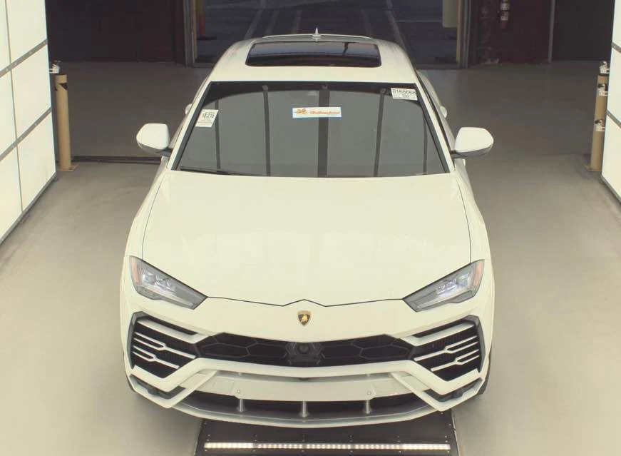 2020 Lamborghini Urus - Image 5 of 12