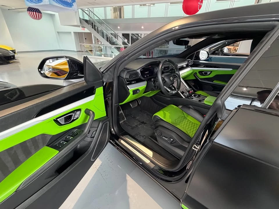 2020 Lamborghini Urus - Image 8 of 13