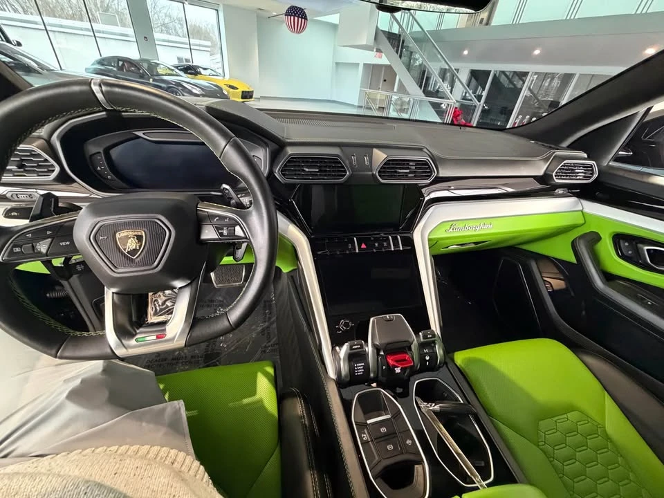 2020 Lamborghini Urus - Image 11 of 13