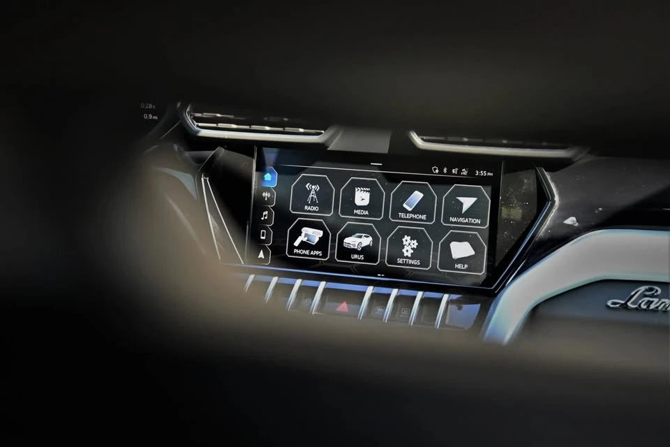 2020 Lamborghini Urus - Image 14 of 20