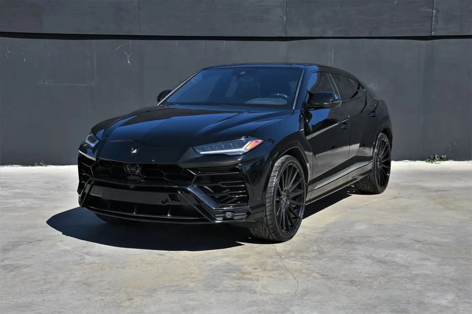 2020 Lamborghini Urus - Image 2 of 20