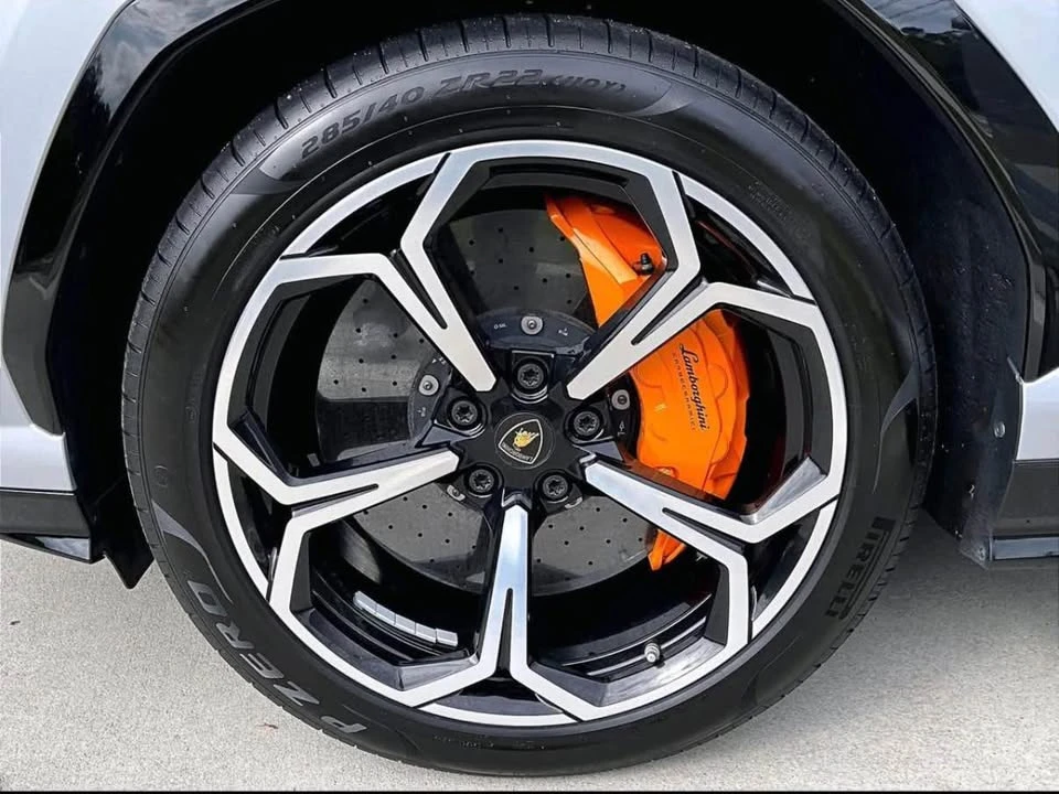 2020 Lamborghini Urus - Image 7 of 11