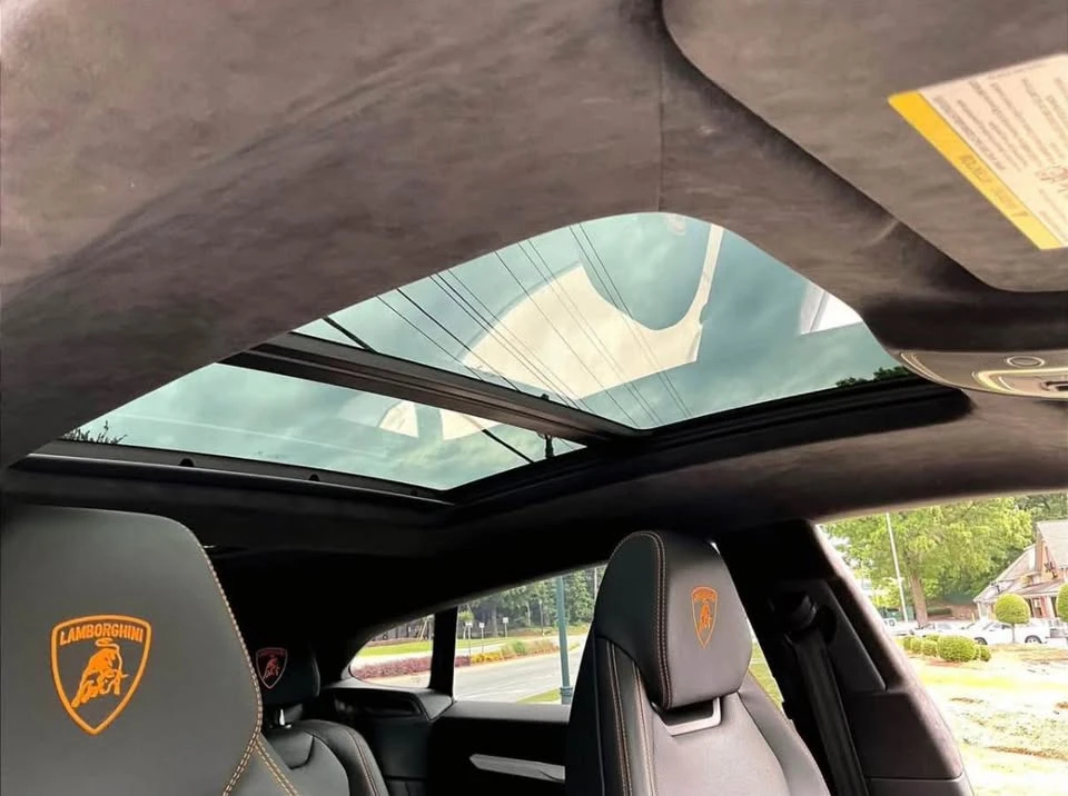 2020 Lamborghini Urus - Image 9 of 11