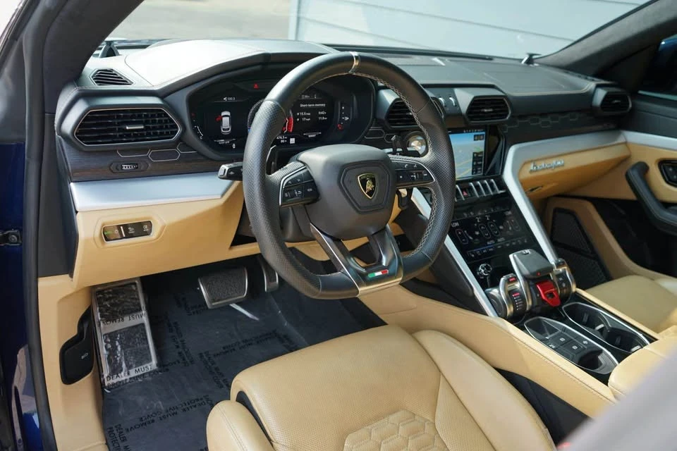 2020 Lamborghini Urus - Image 6 of 17