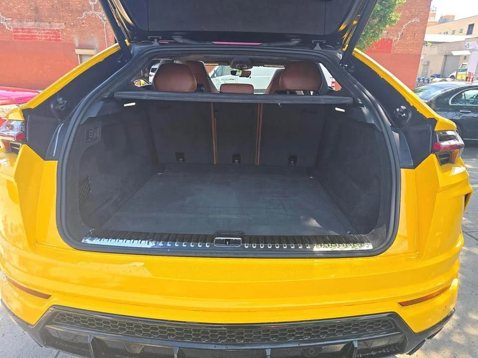 2020 Lamborghini Urus - Image 6 of 13