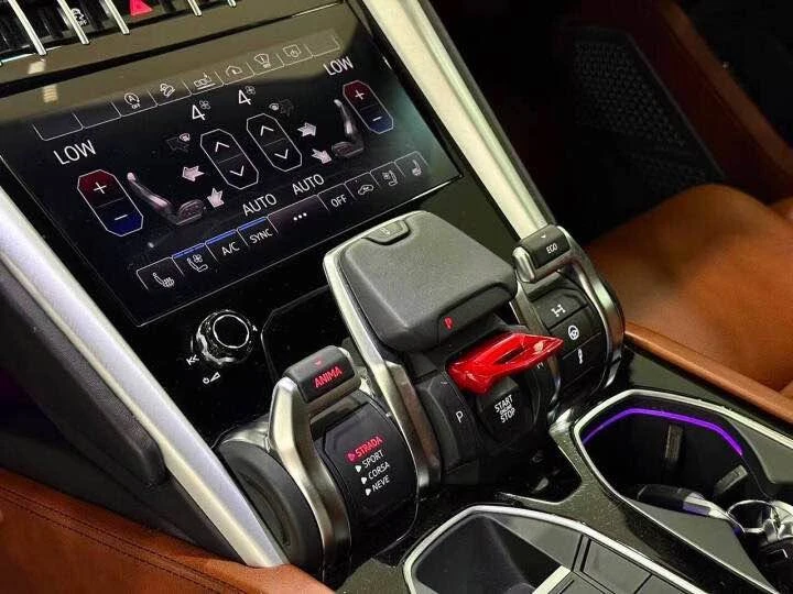 2020 Lamborghini Urus - Image 12 of 13
