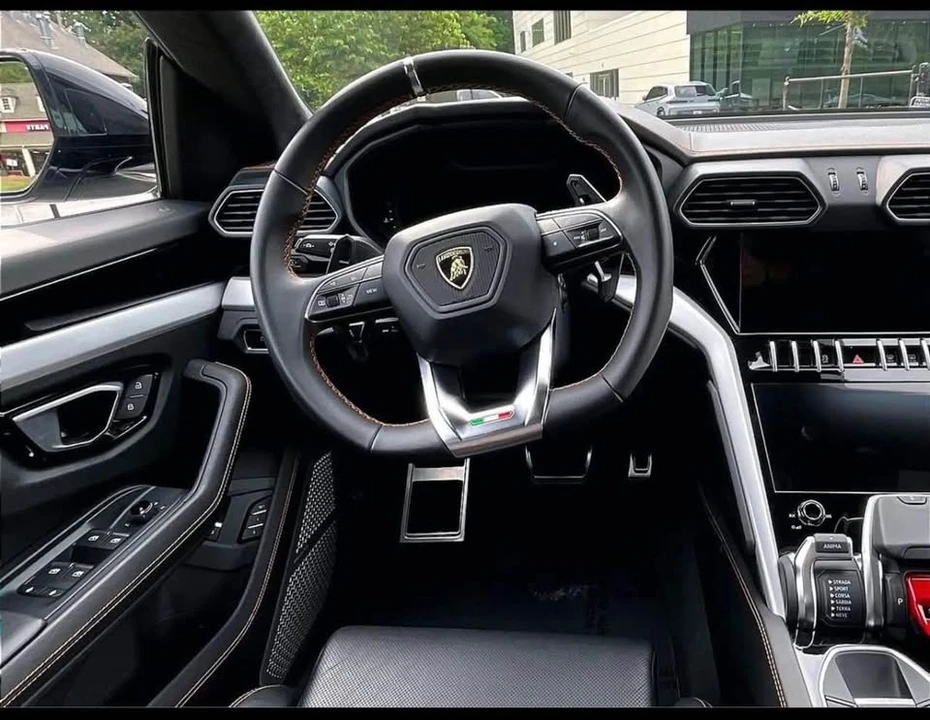 2020 Lamborghini Urus - Image 5 of 11