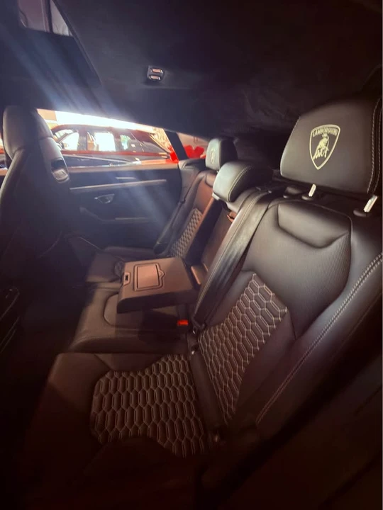 2020 Lamborghini Urus - Image 10 of 12