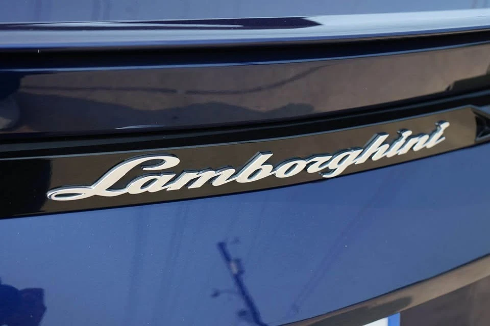 2020 Lamborghini Urus - Image 15 of 17