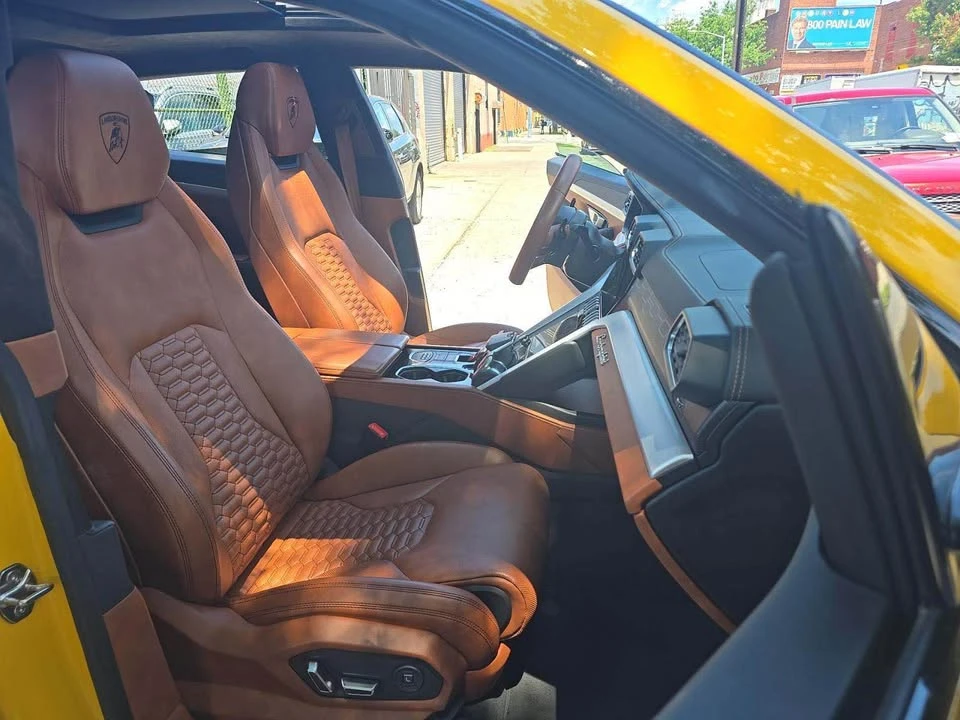 2020 Lamborghini Urus - Image 11 of 13
