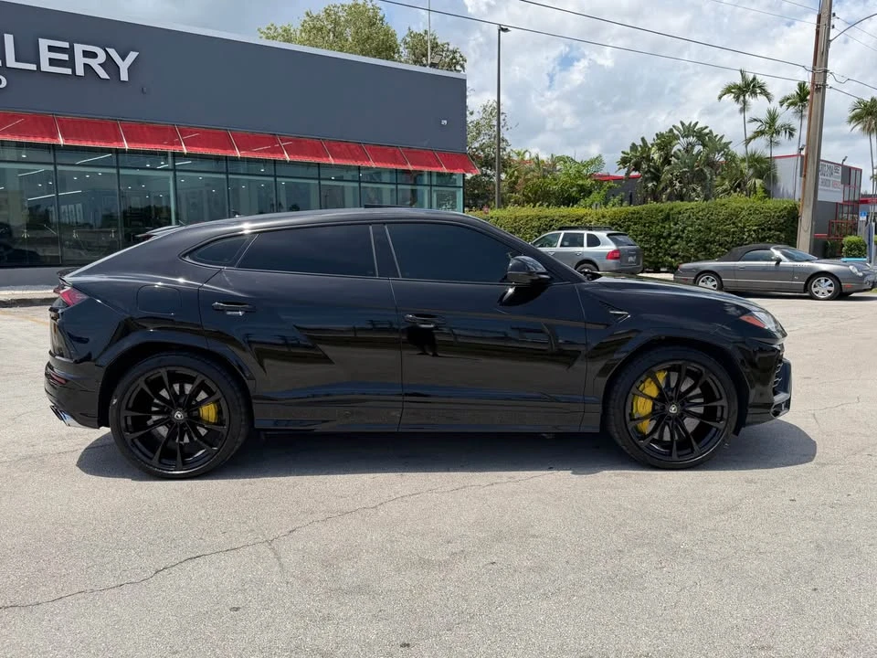 2020 Lamborghini Urus - Image 16 of 17